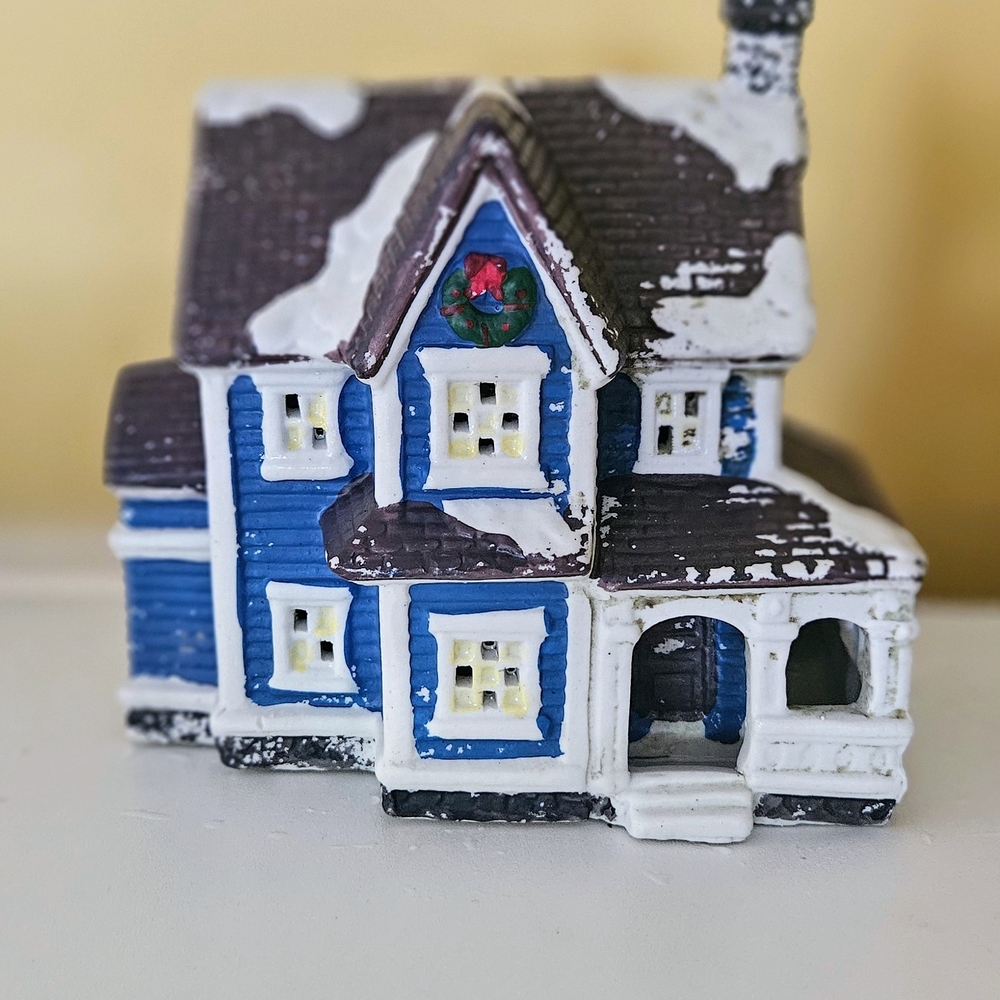 Charming Blue Holiday House Decor
